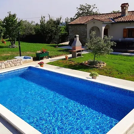 別荘 House With A Swimming Pool Cepic, Istria - Sredisnja Istra - 7404